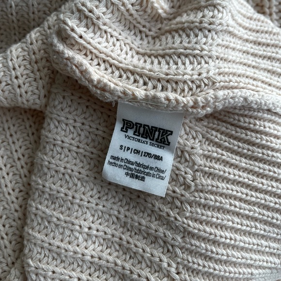 PINK Victoria’s Secret Cotton Knit Cream V-Neck Sweater Size S - Picture 6 of 6